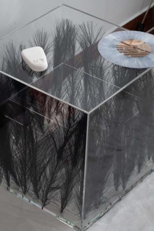 Τραπέζι Μικρό Κύβος Από Plexiglass-Νikoleta psalti